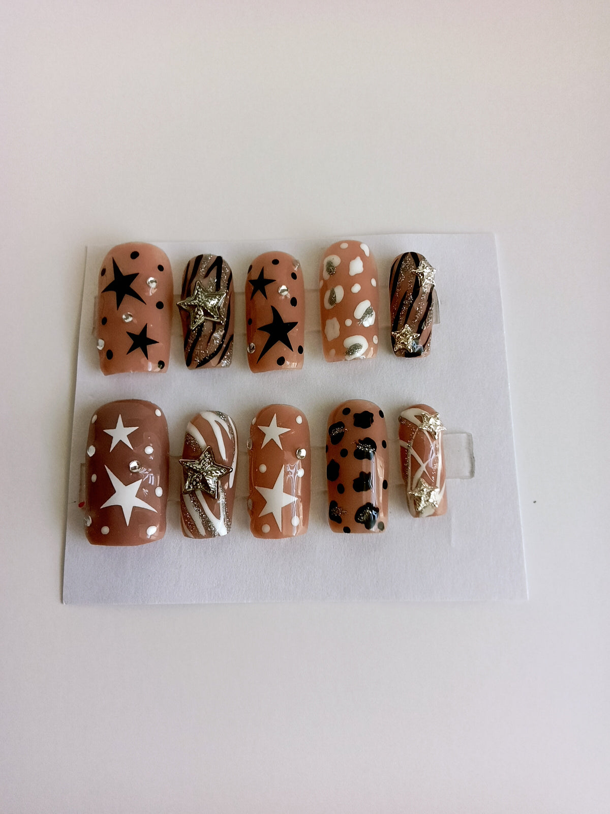 Starry Nude Medium Square Press On stars nail set