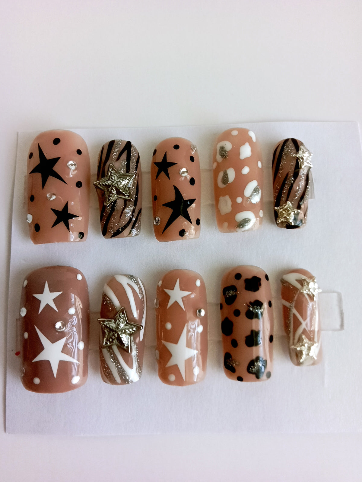 Starry Nude Medium Square Press On stars nail set
