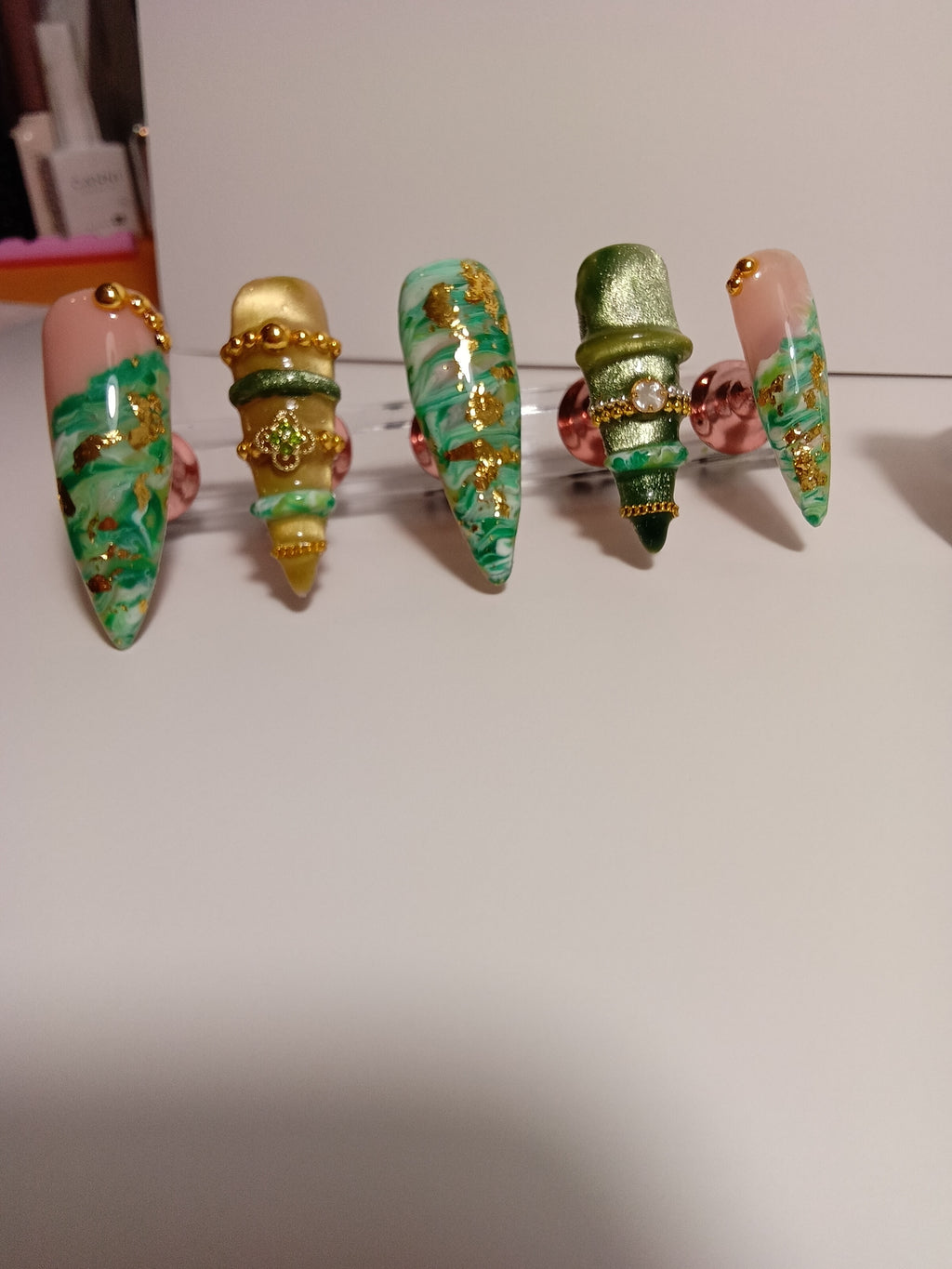 Luxury Stiletto Jade Bangle Press On Nail set