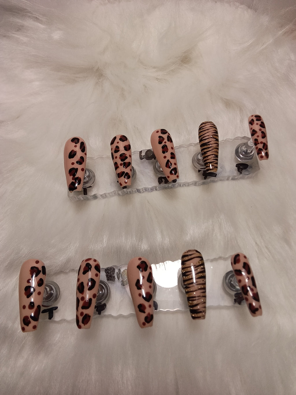 Luxury Nude Cheetah Print Press On nail set