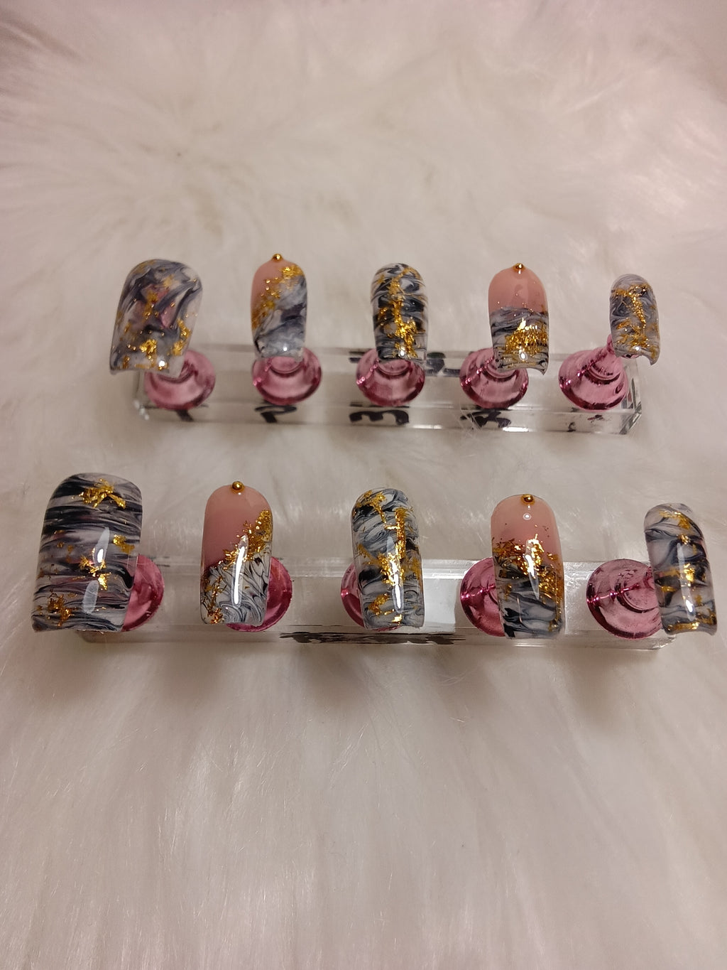Elegant Black and White Marble Press On nail set