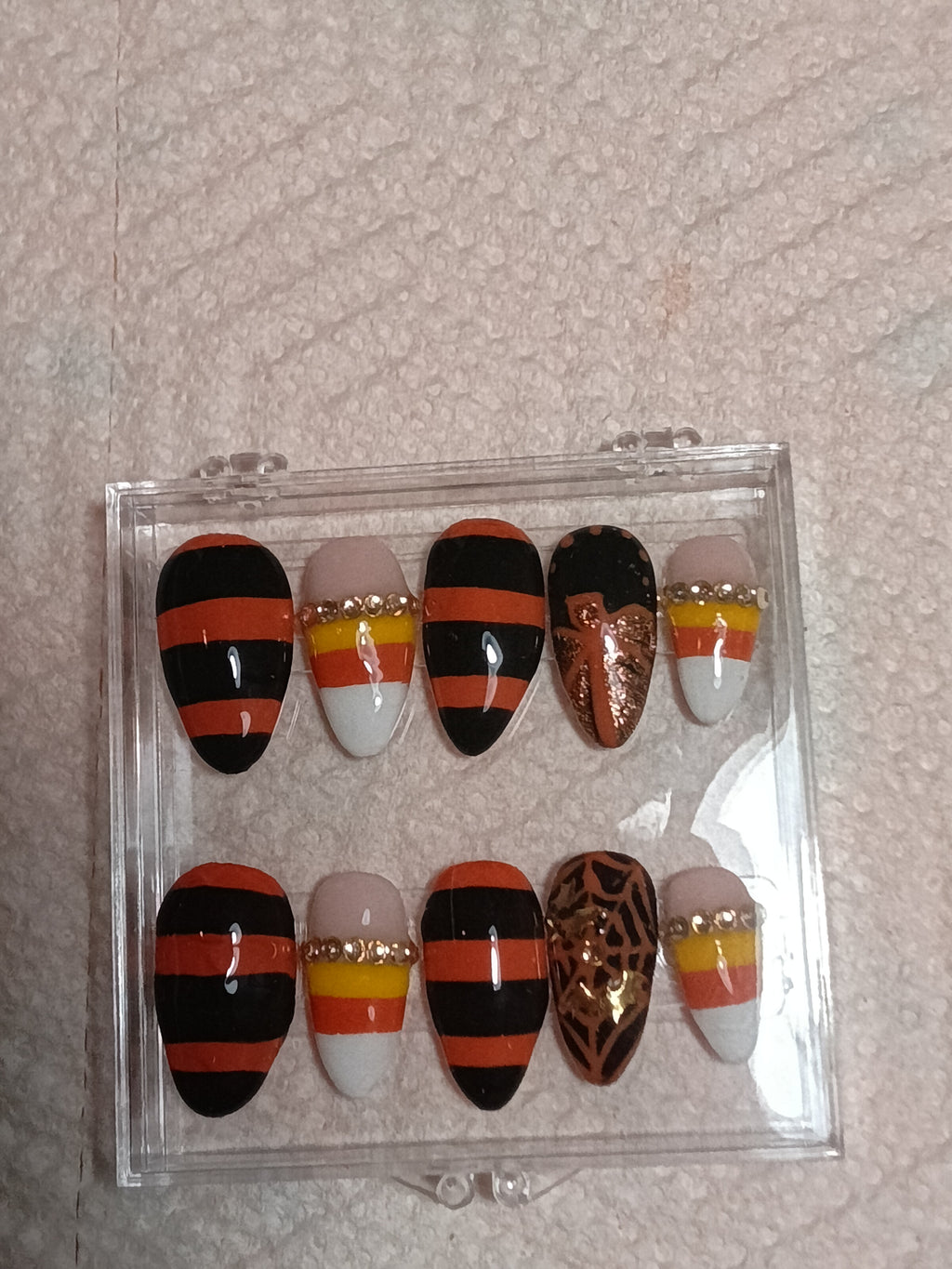 Cutsie Candy Corn Halloween Press On set
