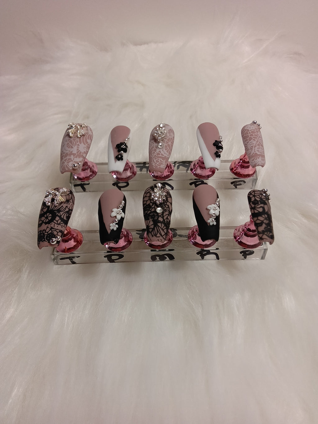 Elegant Matte Black and White Lace Press On nail set