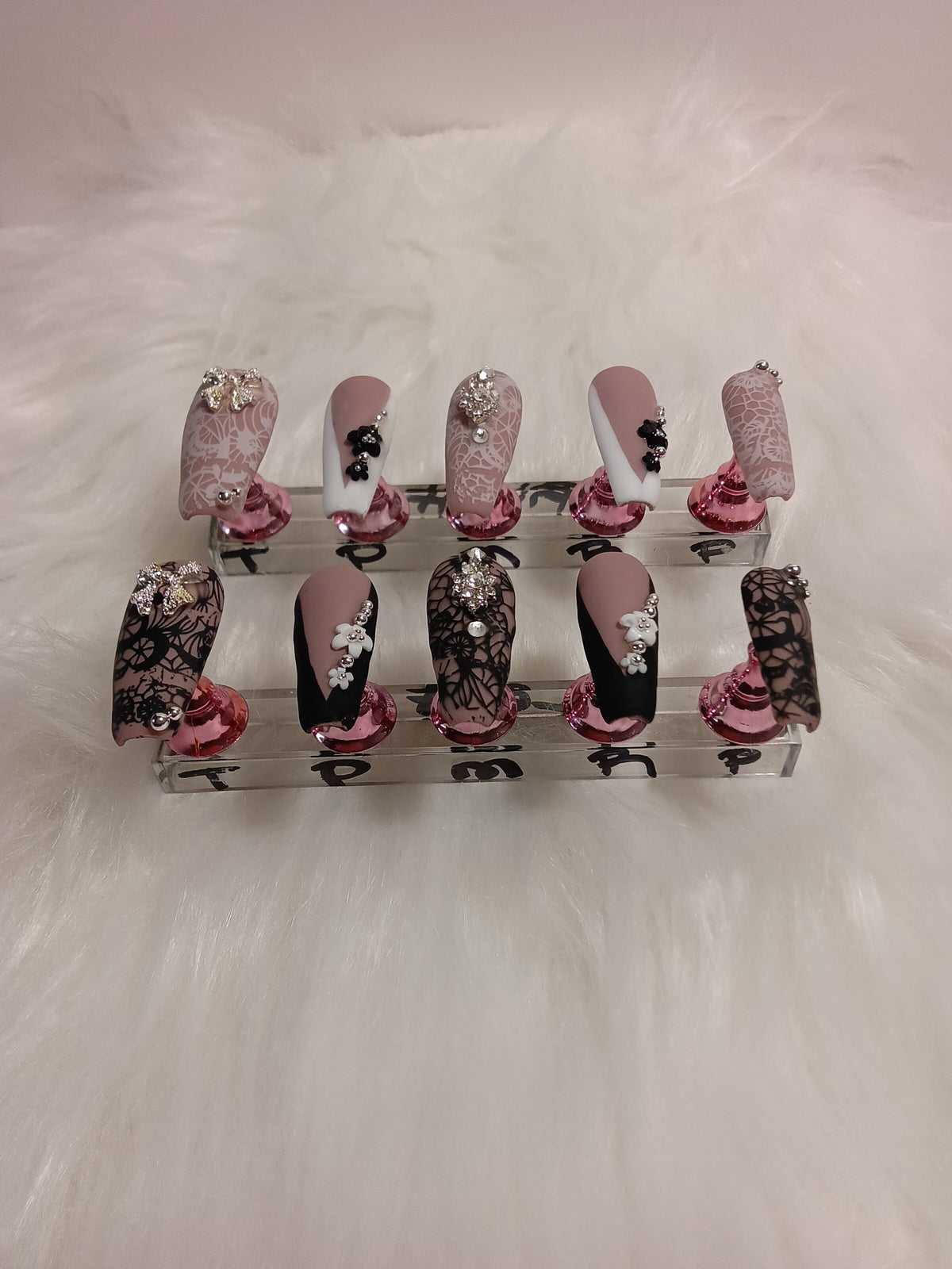 Elegant Matte Black and White Lace Press On nail set