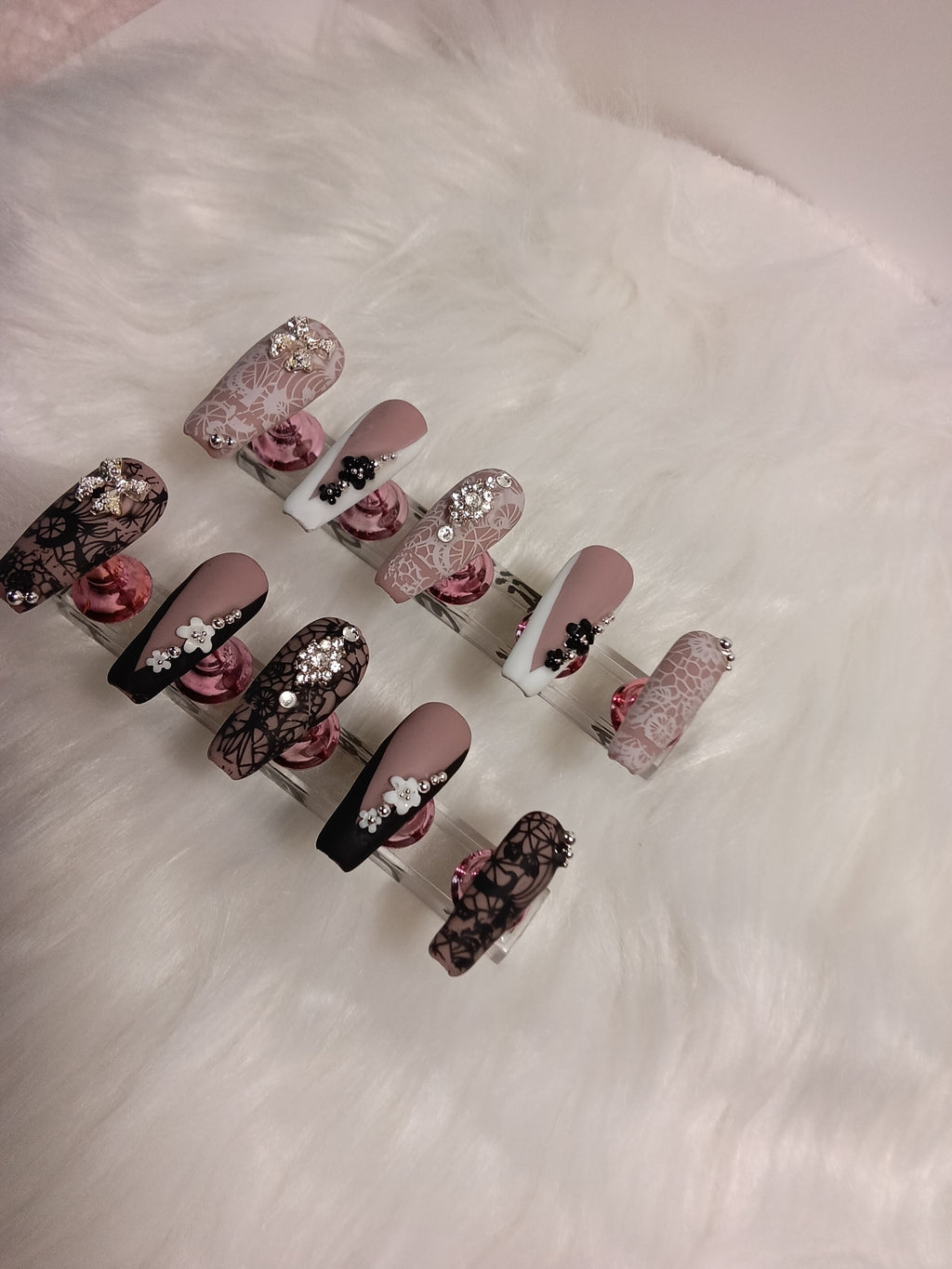 Elegant Matte Black and White Lace Press On nail set