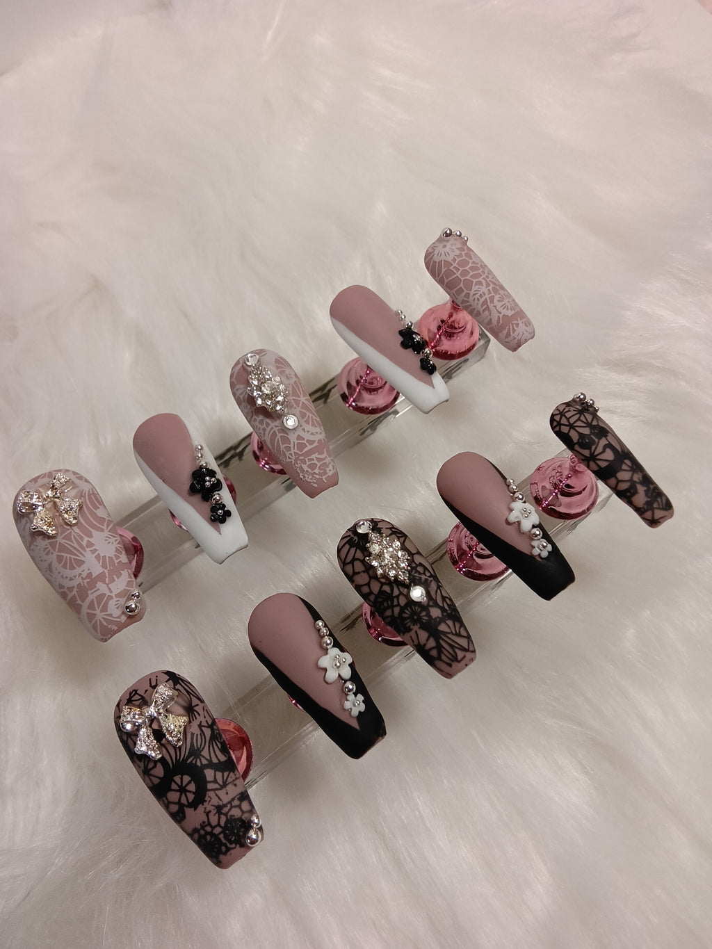 Elegant Matte Black and White Lace Press On nail set
